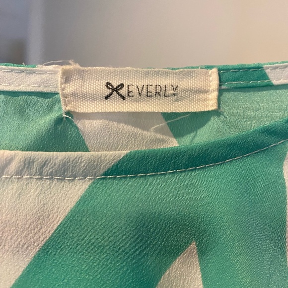 Everly Blouse Size Medium Green & White Stripe, Roll Tab Cuffs - Picture 2 of 3